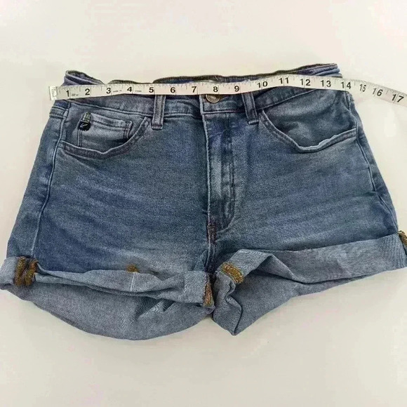 Kancan women's size 9/28 blue jean shorts with cuff rolled bottom - Picture 4 of 7